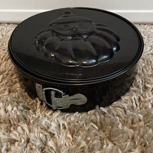 SPRINGFORM PAN, INTERCHANGEABLE BOTTOMS FOR HOLIDAYS/SPECIAL OCCASIONS